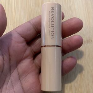 NWT Revolution Fast Base Foundation F1 Stick